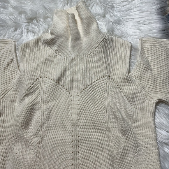 DEREK LAM 10 CROSBY ANITA COLD SHOULDER TURTLENECK - Picture 6 of 9